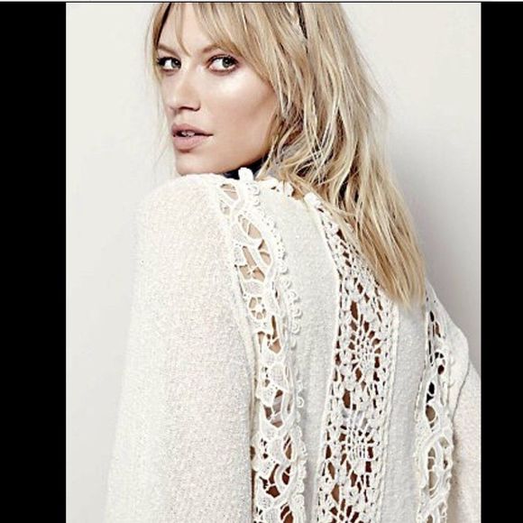 Free People The Open Crochet Cutwork Crop BellSleeve S - Picture 4 of 4